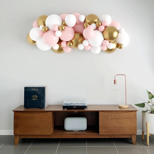 What Are Common Challenges When Making a Balloon Garland?