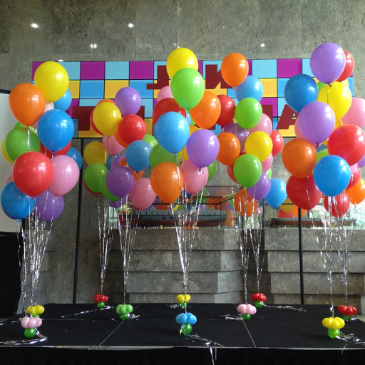 What Are the Benefits of Hiring a Balloon Decorator?