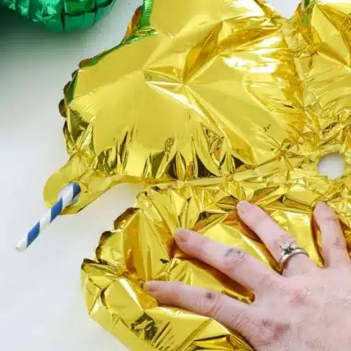 Tools Needed to Deflate a Foil Balloon