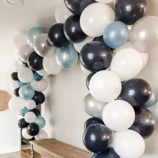 Choosing the Right Balloons for Your Garland