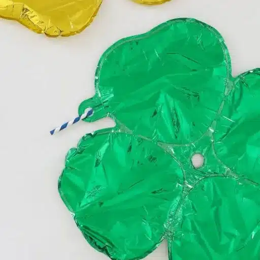 deflate mylar balloon