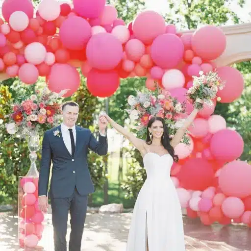 Planning Your Wedding with Huge Balloons