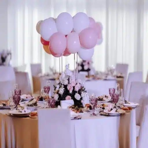 Using Balloons as Backdrops and Centerpieces