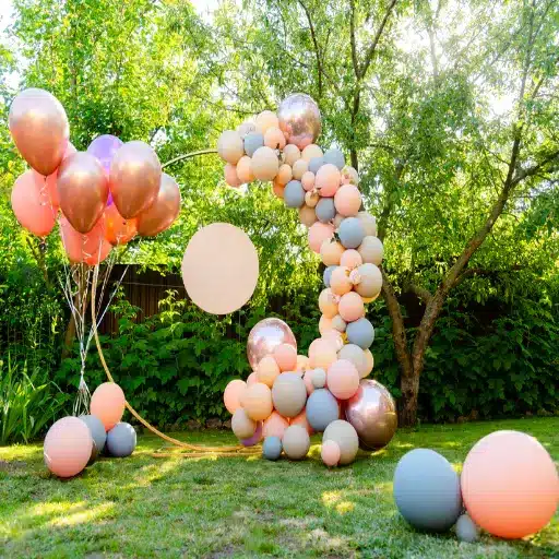 Why Outdoor Balloon Decorations Need a Different Approach