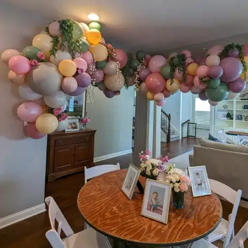 What Makes a Balloon Garland "Organic"?