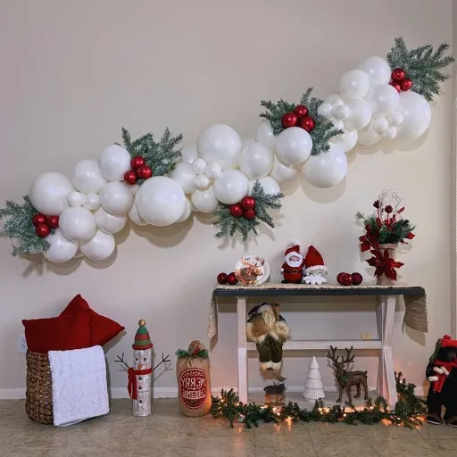 Christmas balloon decorations